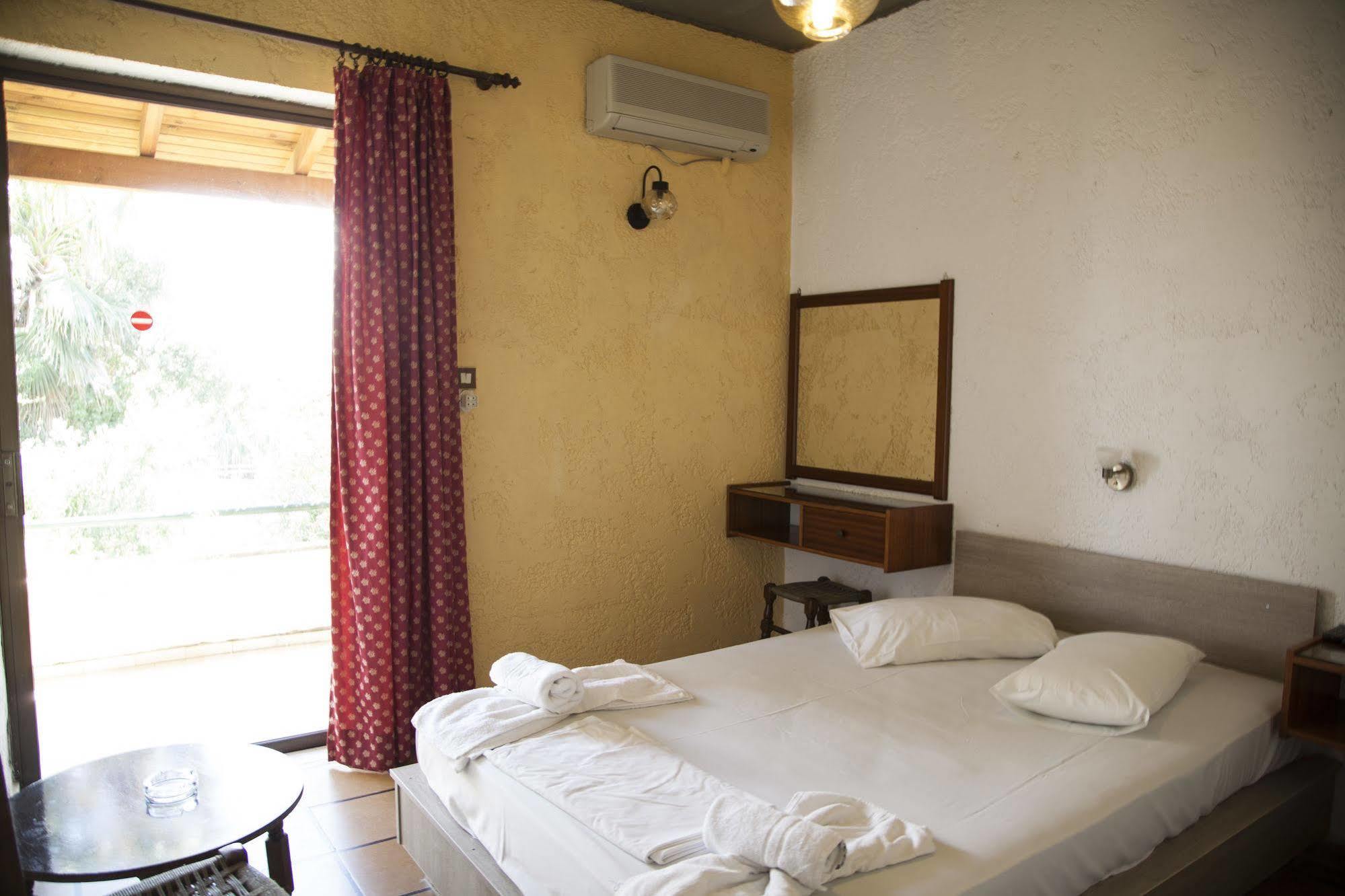 Minoas Hotel Amudára Laszithiu Kültér fotó