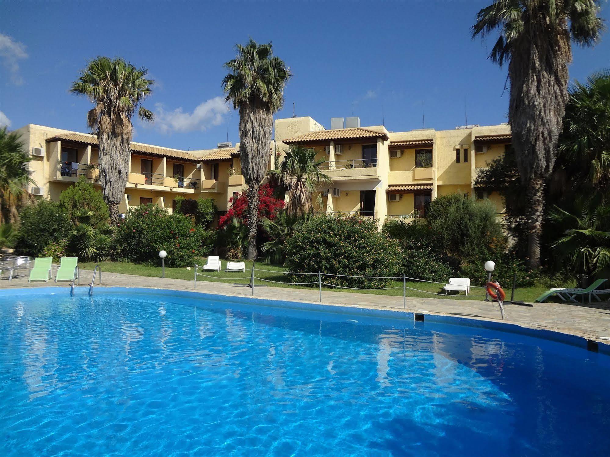 Minoas Hotel Amudára Laszithiu Kültér fotó